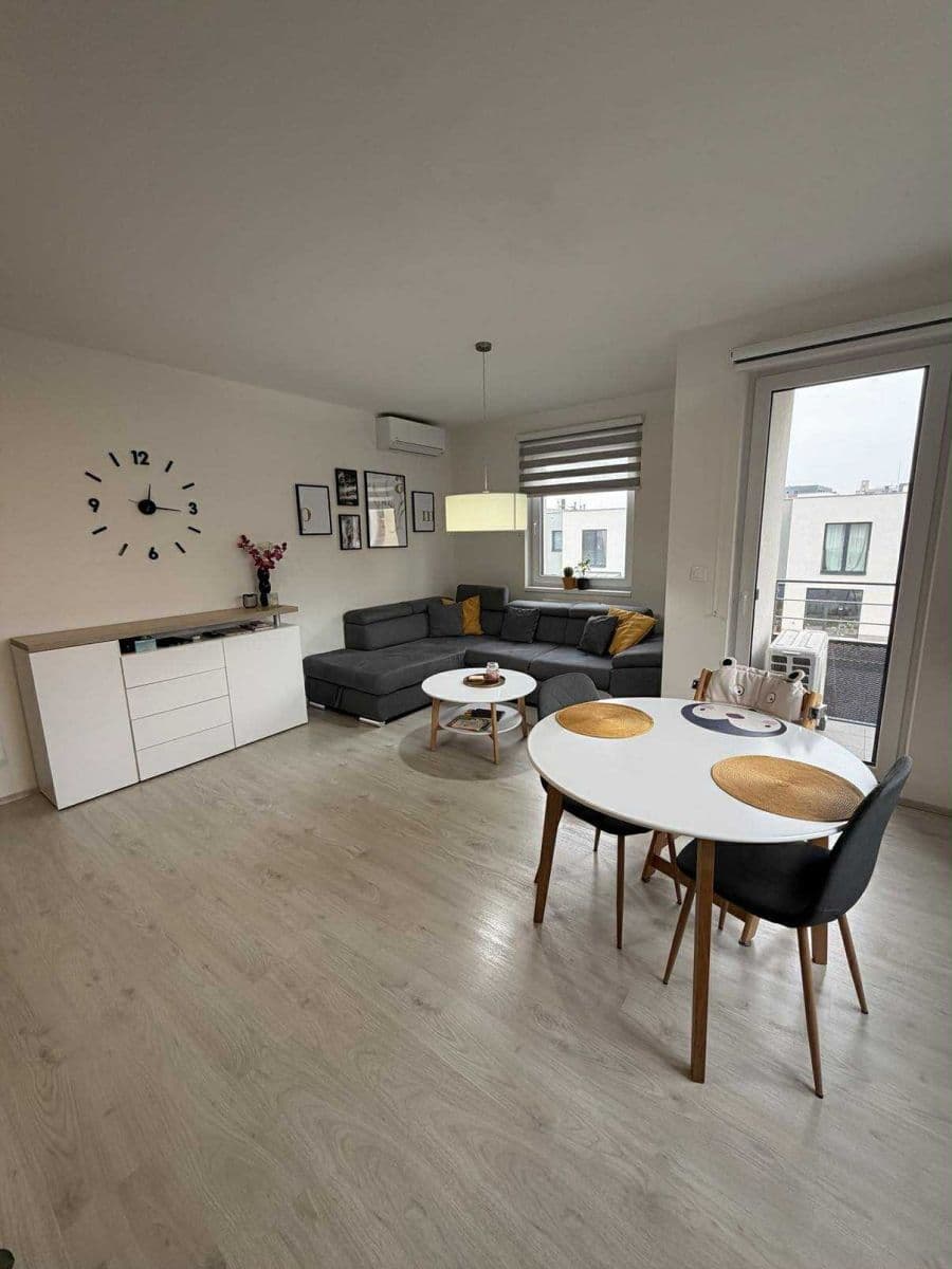 2 bedroom with open-plan kitchen flat for sale, 88 m², Miroslava Hajna, Prague, Prague 2 bedroom with open-plan kitchen flat for sale, 88 m², Miroslava Hajna, Prague, Prague