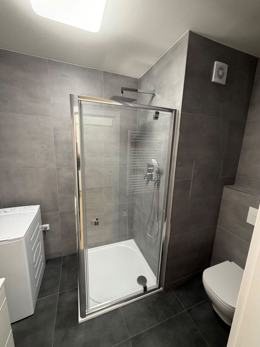 1 bedroom with open-plan kitchen flat to rent, 47 m², Běloruská, Brno, Jihomoravský Region 1 bedroom with open-plan kitchen flat to rent, 47 m², Běloruská, Brno, Jihomoravský Region