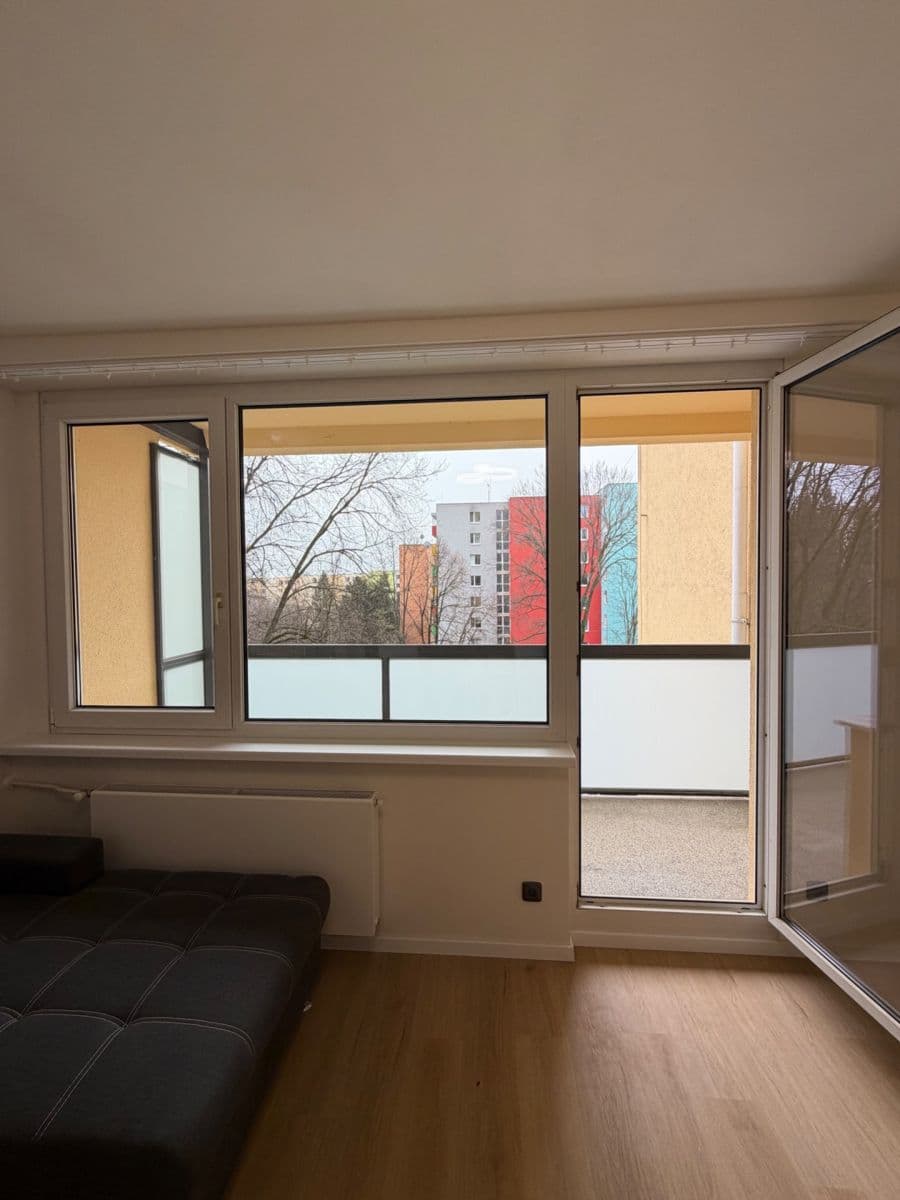 1 bedroom with open-plan kitchen flat to rent, 47 m², Běloruská, Brno, Jihomoravský Region 1 bedroom with open-plan kitchen flat to rent, 47 m², Běloruská, Brno, Jihomoravský Region