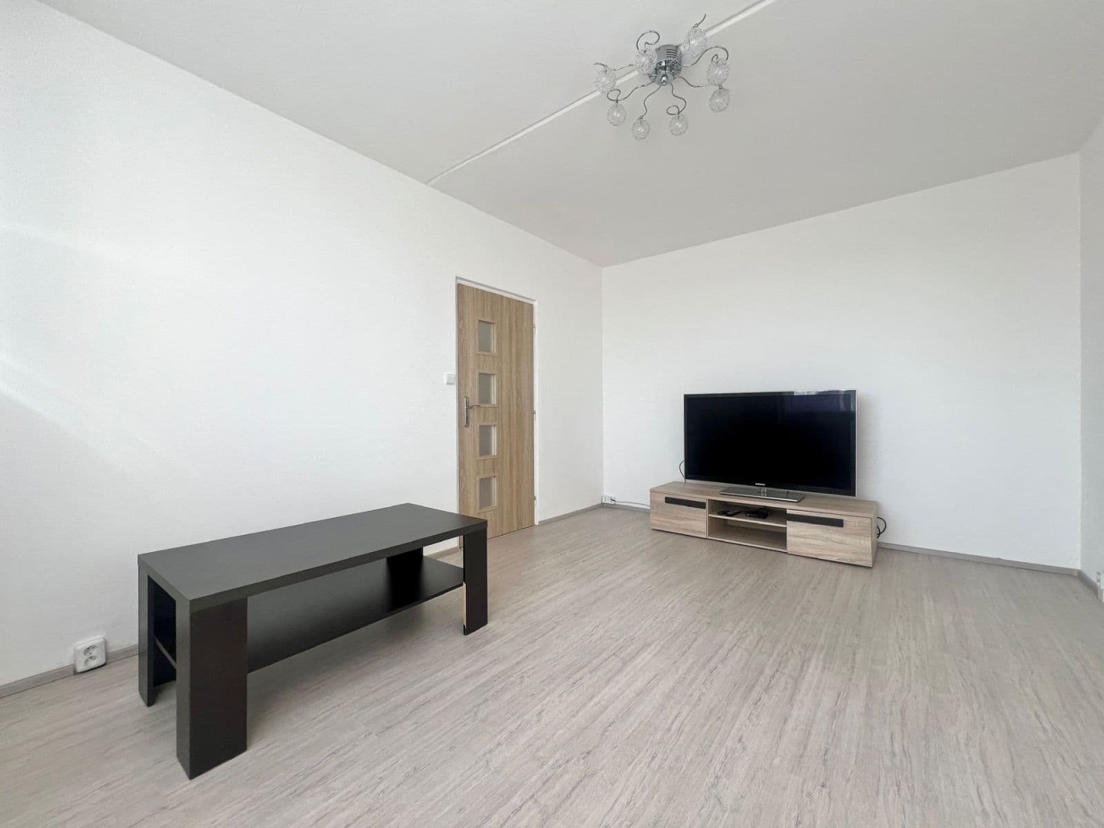 1 bedroom flat to rent, 35 m², Pod Břízami, Chomutov, Ústecký Region 1 bedroom flat to rent, 35 m², Pod Břízami, Chomutov, Ústecký Region