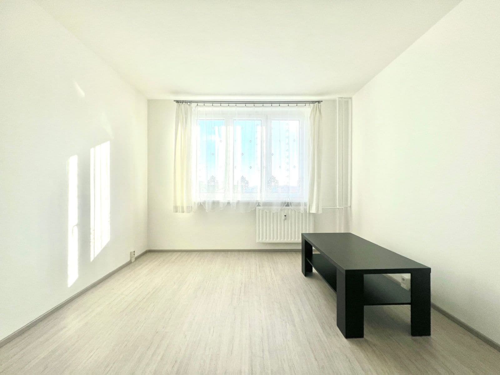 1 bedroom flat to rent, 35 m², Pod Břízami, Chomutov, Ústecký Region 1 bedroom flat to rent, 35 m², Pod Břízami, Chomutov, Ústecký Region