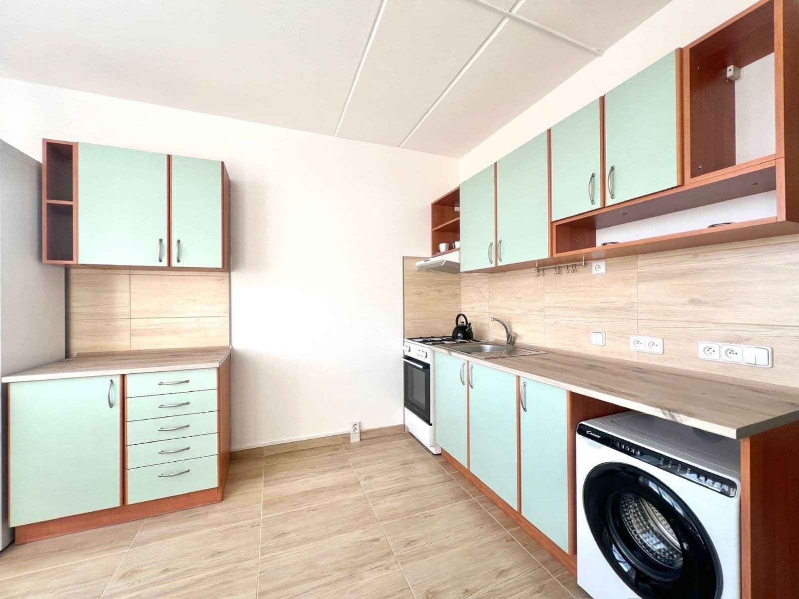 1 bedroom flat to rent, 35 m², Pod Břízami, Chomutov, Ústecký Region 1 bedroom flat to rent, 35 m², Pod Břízami, Chomutov, Ústecký Region