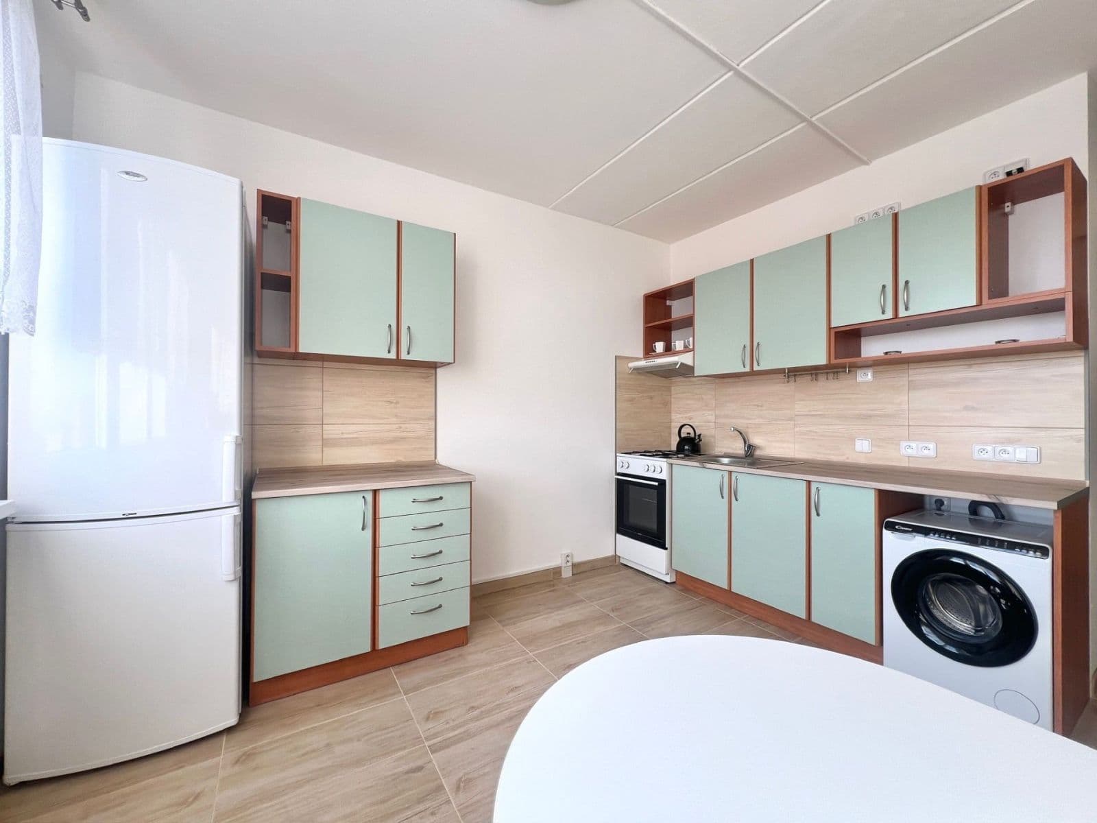 1 bedroom flat to rent, 35 m², Pod Břízami, Chomutov, Ústecký Region 1 bedroom flat to rent, 35 m², Pod Břízami, Chomutov, Ústecký Region