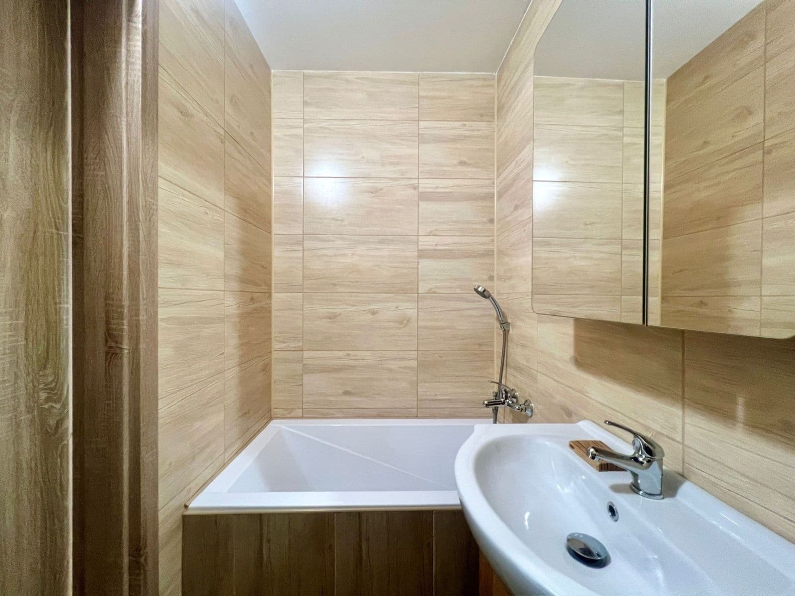 1 bedroom flat to rent, 35 m², Pod Břízami, Chomutov, Ústecký Region 1 bedroom flat to rent, 35 m², Pod Břízami, Chomutov, Ústecký Region