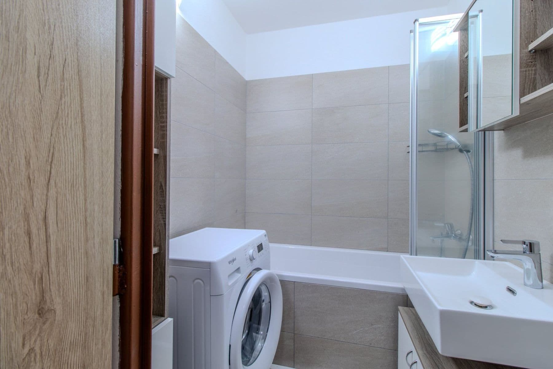 4 bedroom flat to rent, 82 m², Rabštejnská, Plzeň, Plzeňský Region 4 bedroom flat to rent, 82 m², Rabštejnská, Plzeň, Plzeňský Region