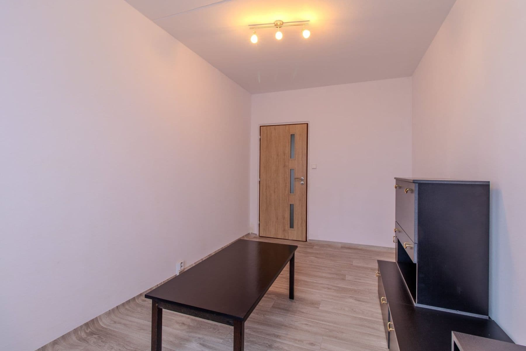 4 bedroom flat to rent, 82 m², Rabštejnská, Plzeň, Plzeňský Region 4 bedroom flat to rent, 82 m², Rabštejnská, Plzeň, Plzeňský Region