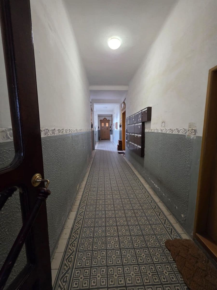 3 bedroom flat to rent, 100 m², Bratislava - mestská časť Staré Mesto, Bratislavský Region 3 bedroom flat to rent, 100 m², Bratislava - mestská časť Staré Mesto, Bratislavský Region