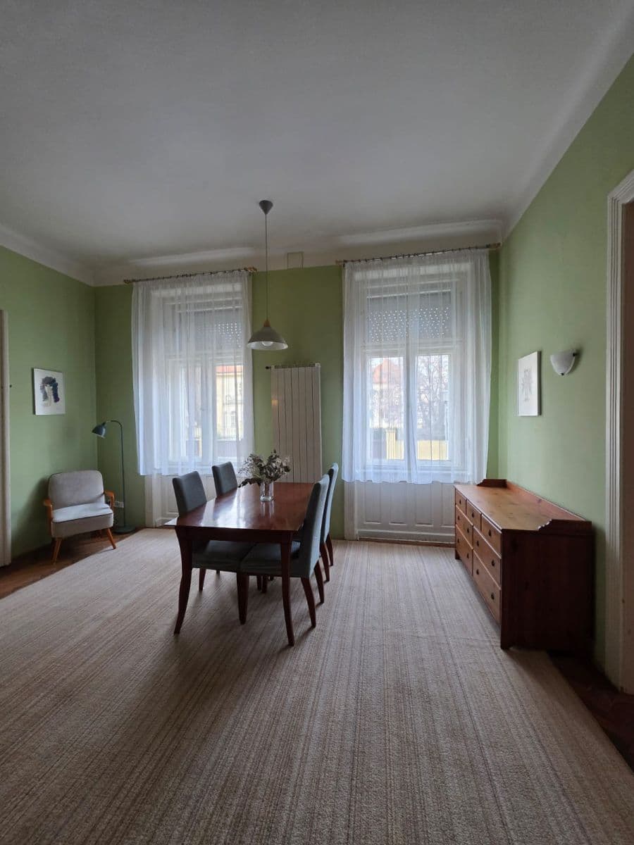 3 bedroom flat to rent, 100 m², Bratislava - mestská časť Staré Mesto, Bratislavský Region 3 bedroom flat to rent, 100 m², Bratislava - mestská časť Staré Mesto, Bratislavský Region