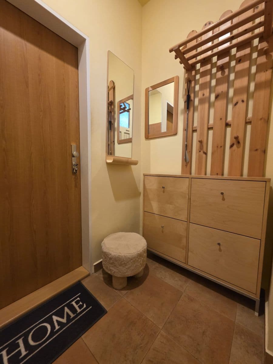 3 bedroom flat to rent, 100 m², Bratislava - mestská časť Staré Mesto, Bratislavský Region 3 bedroom flat to rent, 100 m², Bratislava - mestská časť Staré Mesto, Bratislavský Region