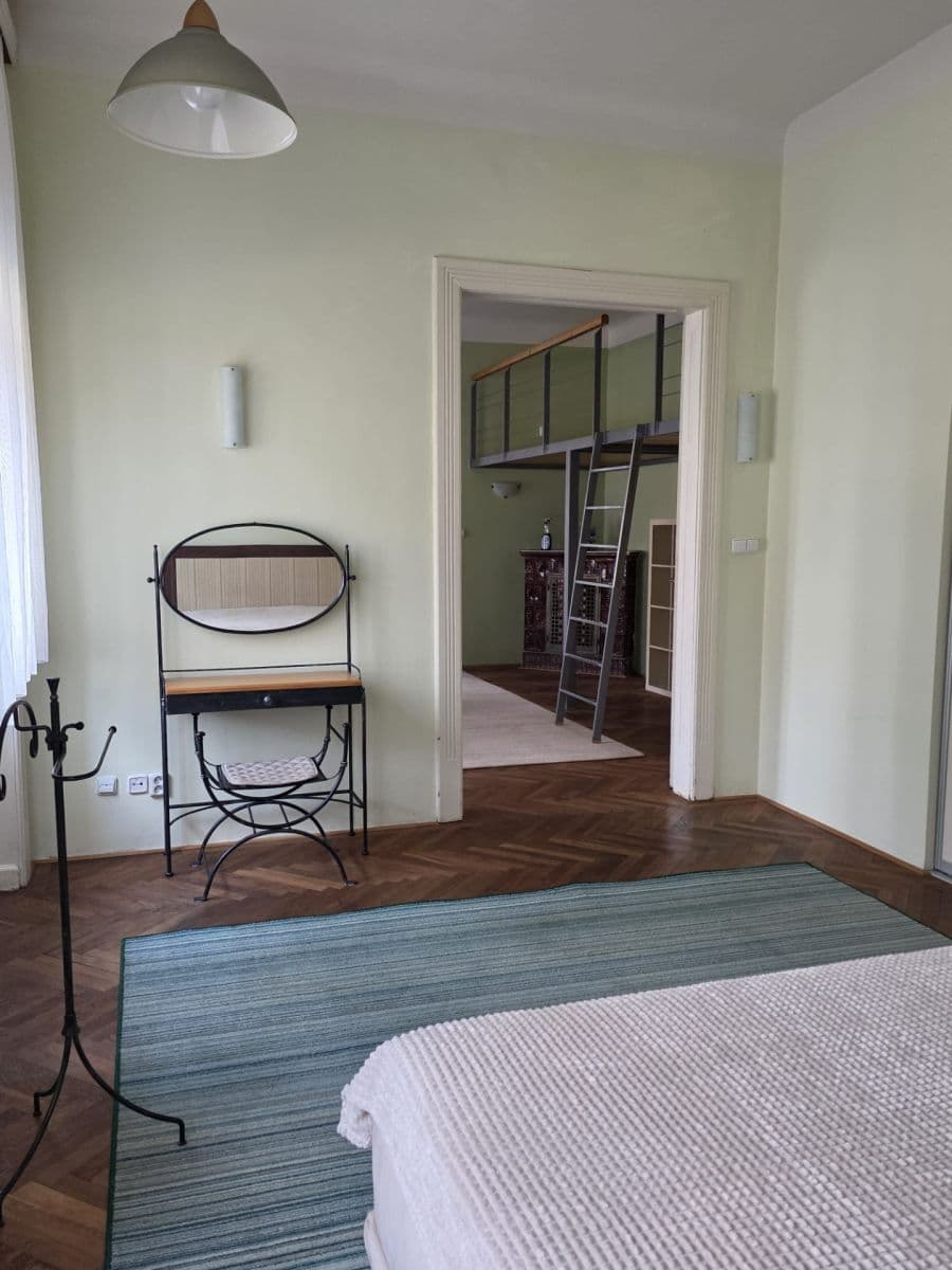 3 bedroom flat to rent, 100 m², Bratislava - mestská časť Staré Mesto, Bratislavský Region 3 bedroom flat to rent, 100 m², Bratislava - mestská časť Staré Mesto, Bratislavský Region