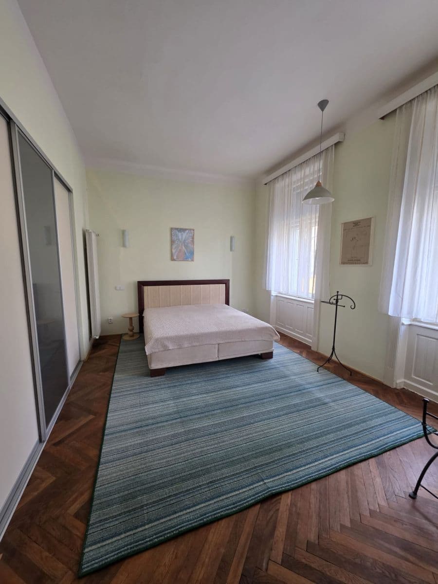 3 bedroom flat to rent, 100 m², Bratislava - mestská časť Staré Mesto, Bratislavský Region 3 bedroom flat to rent, 100 m², Bratislava - mestská časť Staré Mesto, Bratislavský Region