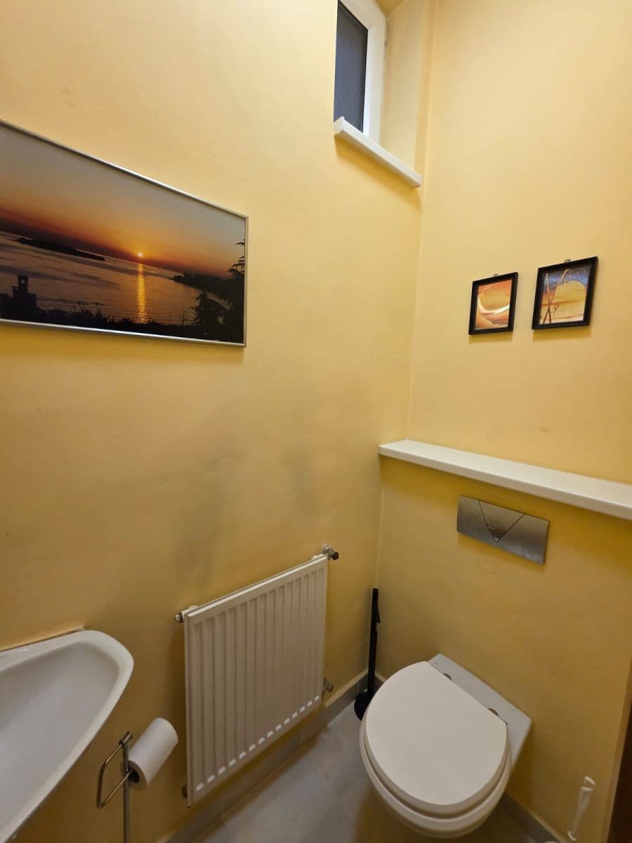 3 bedroom flat to rent, 100 m², Bratislava - mestská časť Staré Mesto, Bratislavský Region 3 bedroom flat to rent, 100 m², Bratislava - mestská časť Staré Mesto, Bratislavský Region