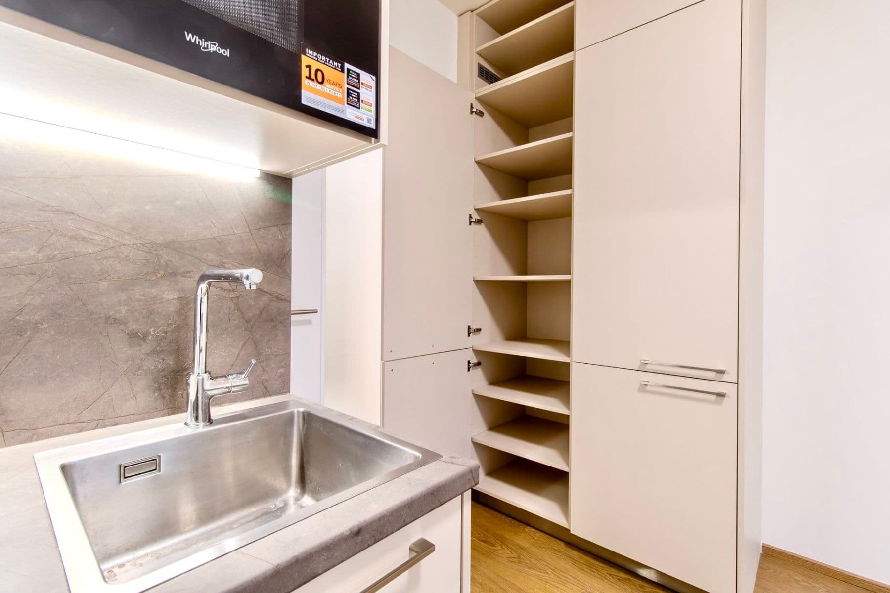 Studio flat to rent, 32 m², Poděbradská, Prague, Prague Studio flat to rent, 32 m², Poděbradská, Prague, Prague