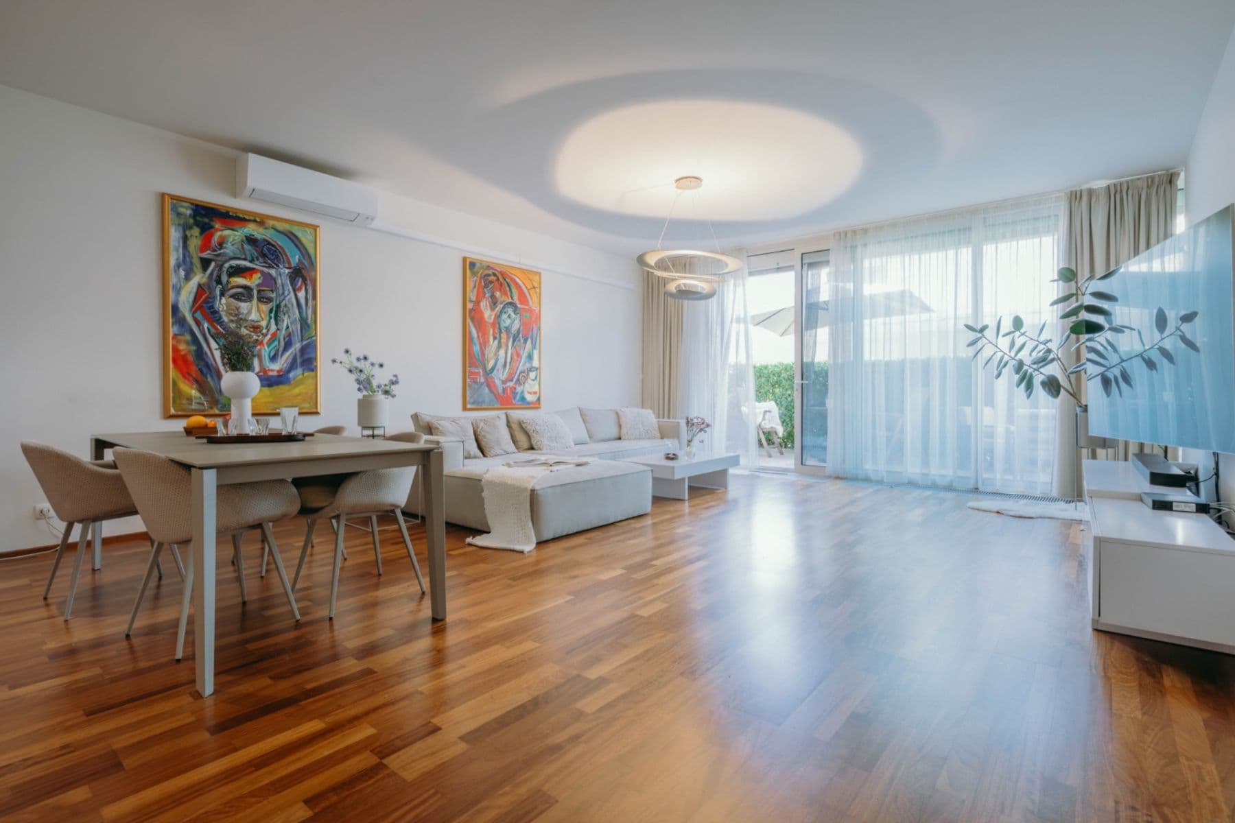 1 bedroom with open-plan kitchen flat for sale, 125 m², K Železnej studienke, Bratislava - mestská časť Staré Mesto, Bratislavský Region 1 bedroom with open-plan kitchen flat for sale, 125 m², K Železnej studienke, Bratislava - mestská časť Staré Mesto, Bratislavský Region