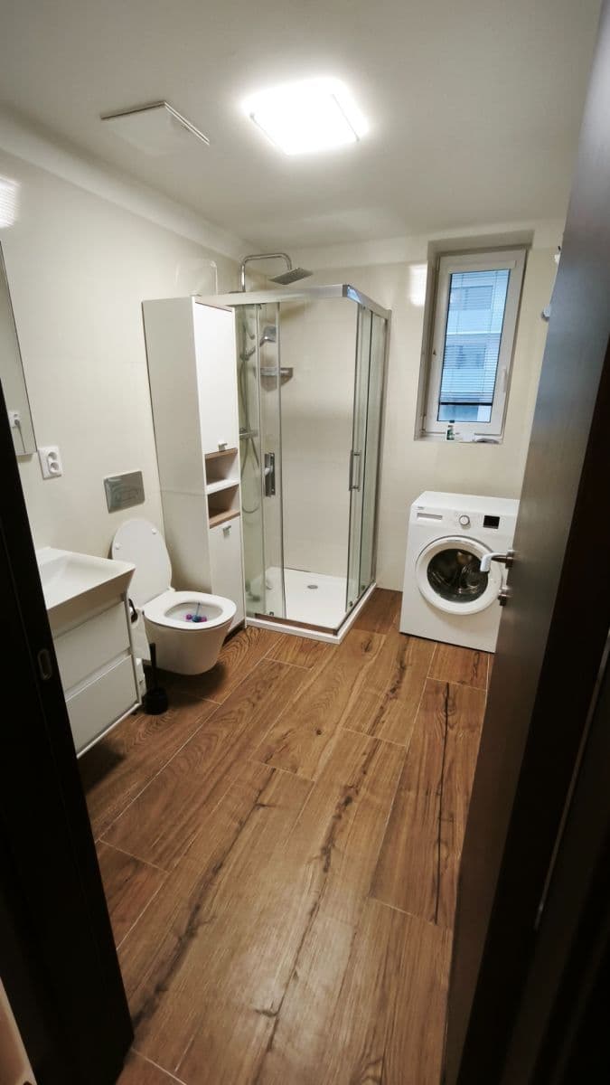 1 bedroom with open-plan kitchen flat to rent, 51 m², Třída Jiřího Pelikána, Olomouc, Olomoucký Region 1 bedroom with open-plan kitchen flat to rent, 51 m², Třída Jiřího Pelikána, Olomouc, Olomoucký Region