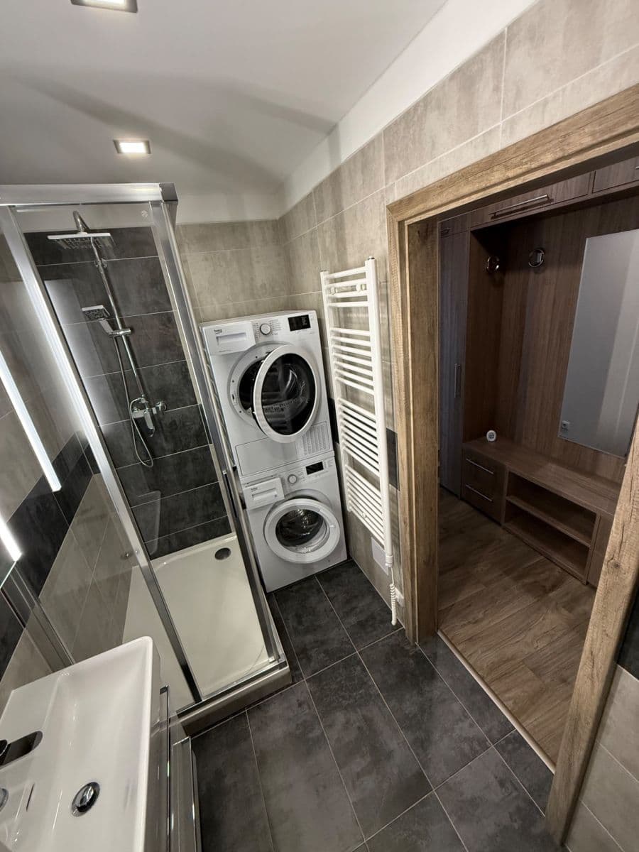 1 bedroom with open-plan kitchen flat for sale, 50 m², Heyrovského, Sokolov, Karlovarský Region 1 bedroom with open-plan kitchen flat for sale, 50 m², Heyrovského, Sokolov, Karlovarský Region