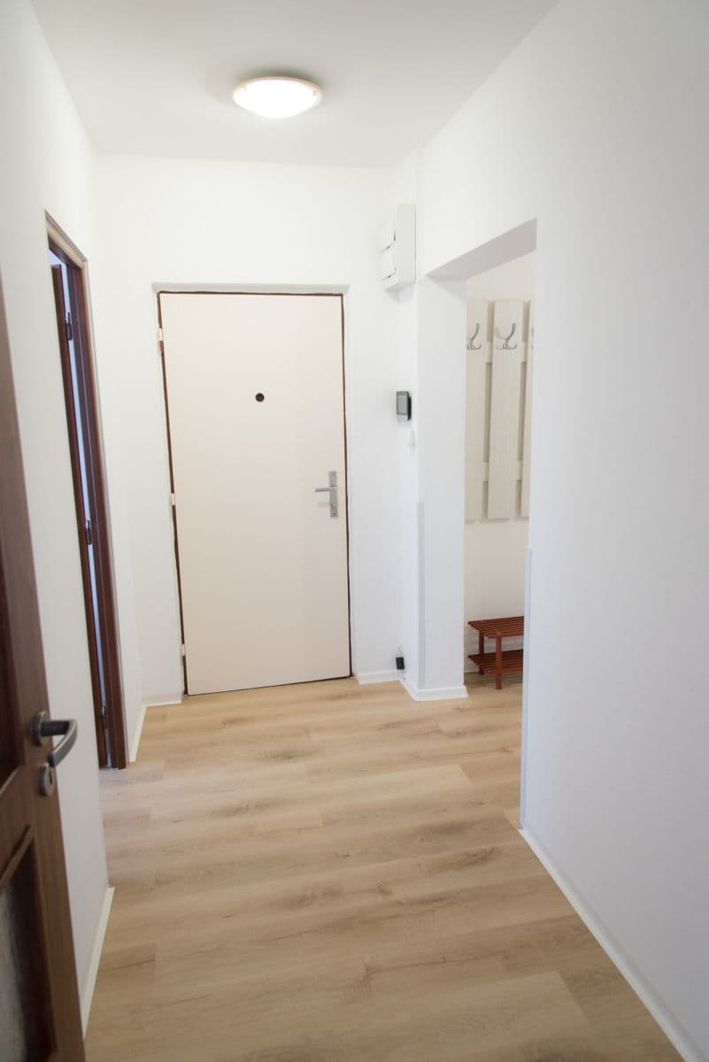 3 bedroom flat to rent, 68 m², Tisovecká, Kolín, Středočeský Region 3 bedroom flat to rent, 68 m², Tisovecká, Kolín, Středočeský Region