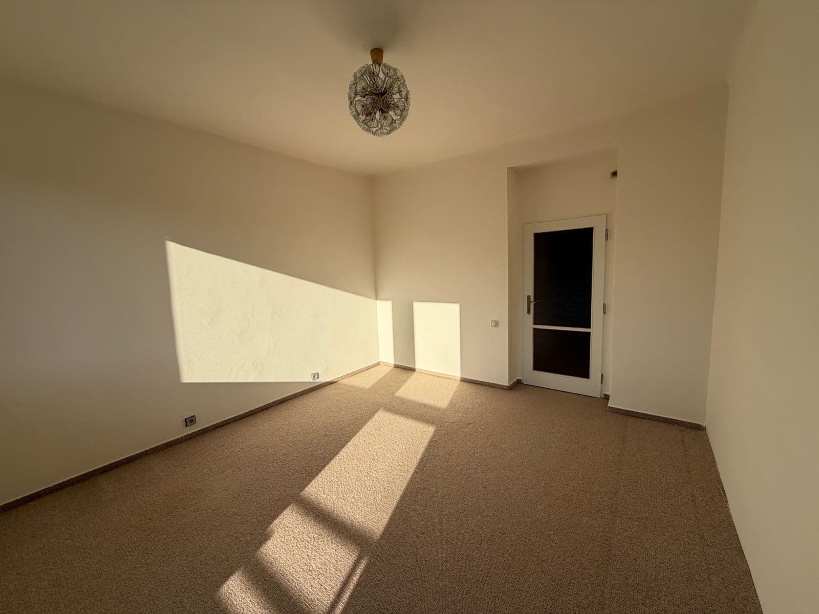 3 bedroom flat to rent, 94 m², Na Petynce, Prague, Prague 3 bedroom flat to rent, 94 m², Na Petynce, Prague, Prague