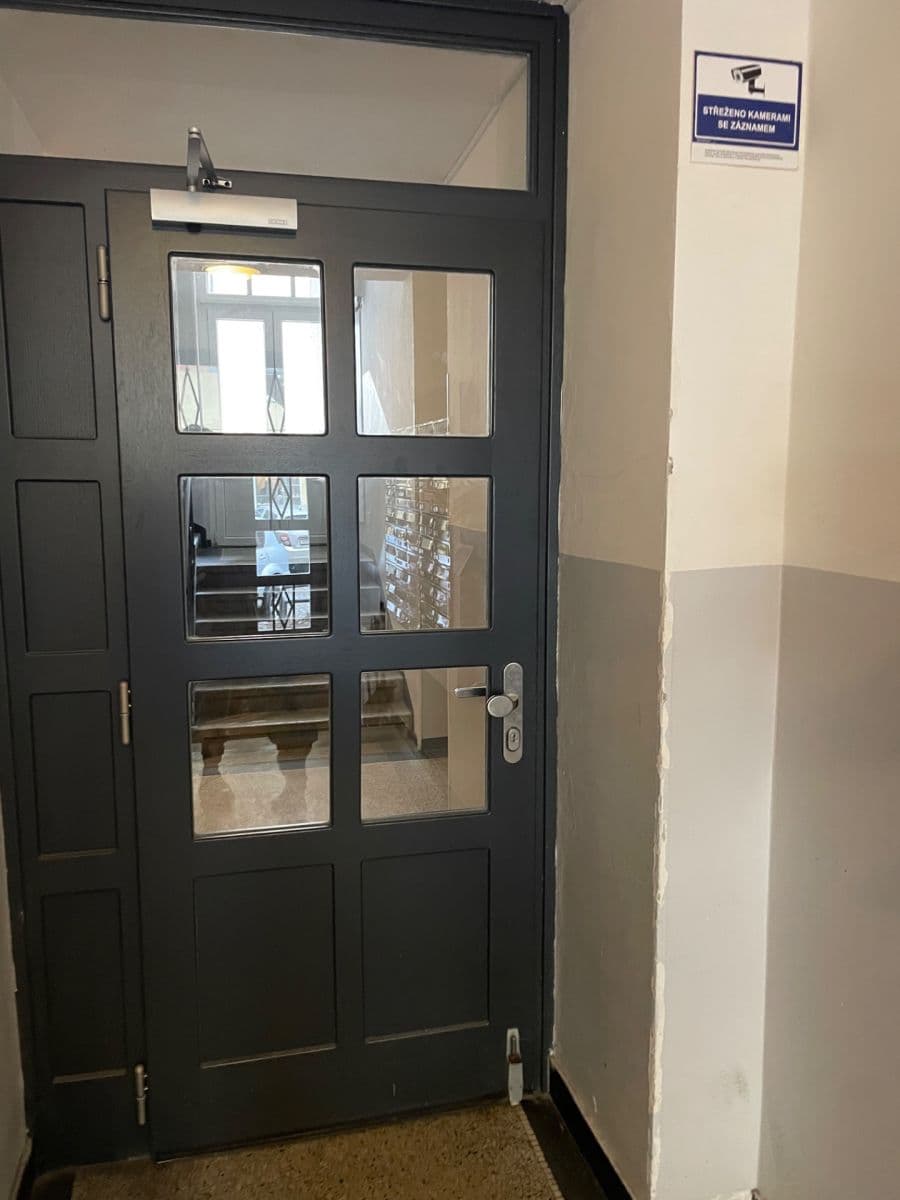 Studio flat to rent, 57 m², Biskupcova, Prague, Prague Studio flat to rent, 57 m², Biskupcova, Prague, Prague