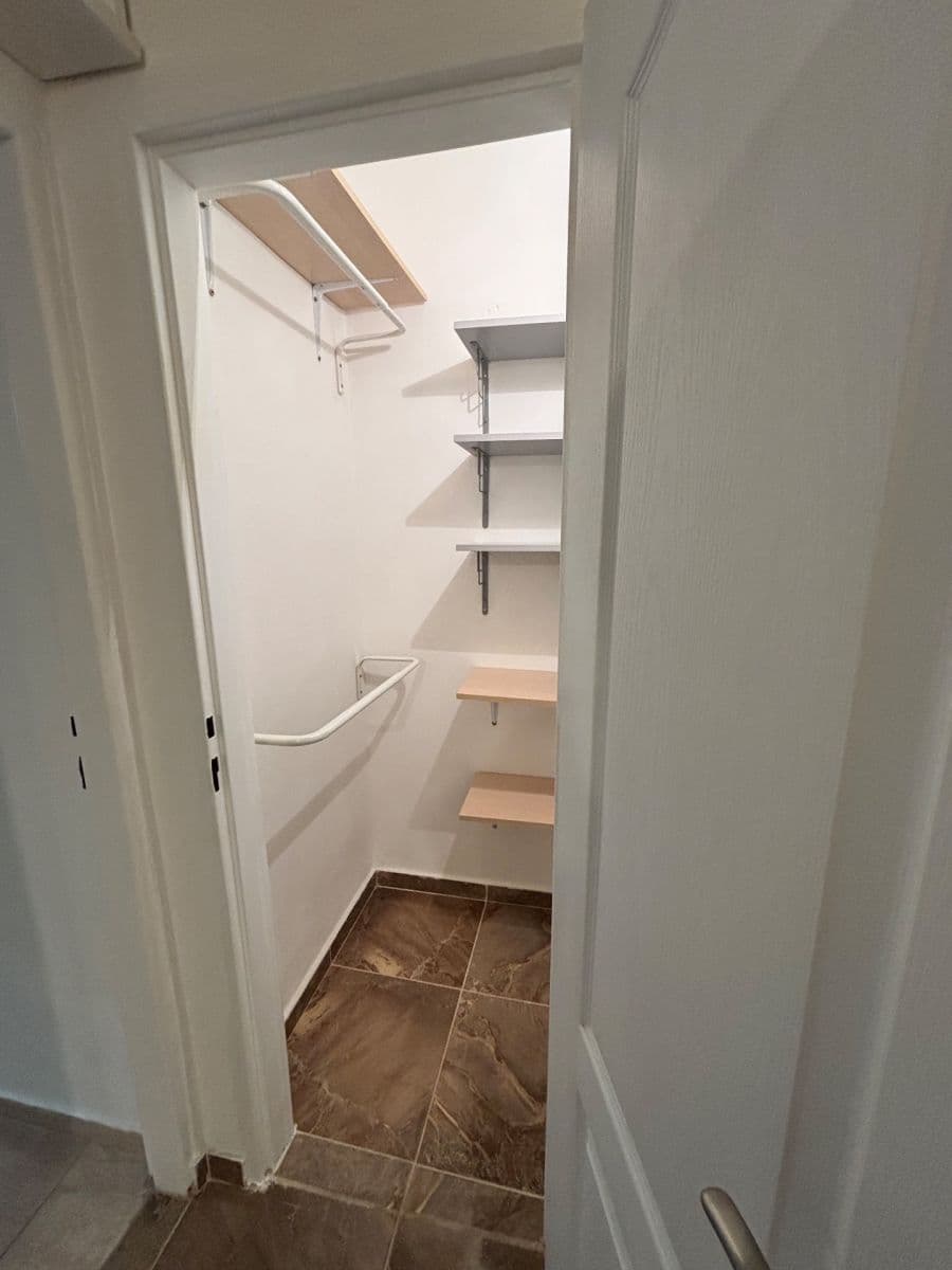 1 bedroom with open-plan kitchen flat for sale, 57 m², Černomořská, Prague, Prague 1 bedroom with open-plan kitchen flat for sale, 57 m², Černomořská, Prague, Prague