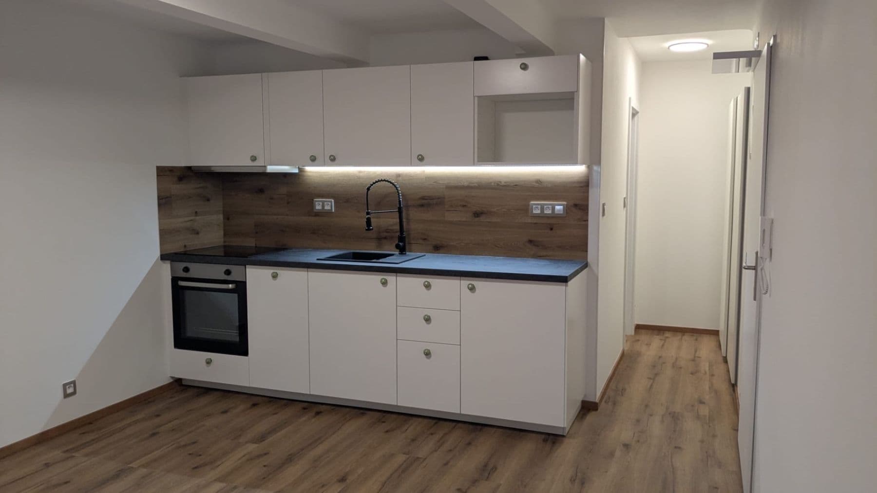 Studio flat to rent, 25 m², Pivovarnická, Prague, Prague Studio flat to rent, 25 m², Pivovarnická, Prague, Prague