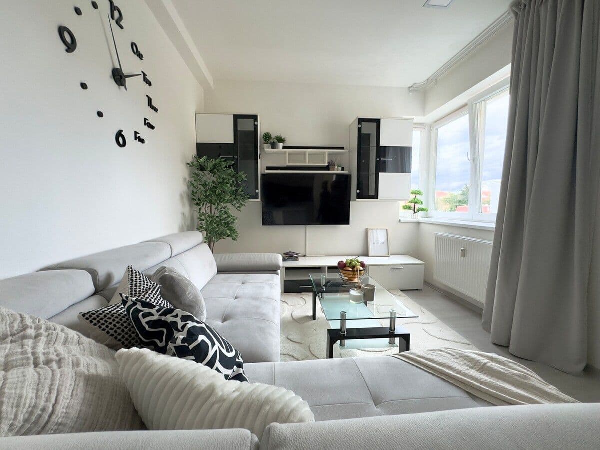 flat to rent, 70 m², Dvacátého Osmého Pluku, Prague, Prague flat to rent, 70 m², Dvacátého Osmého Pluku, Prague, Prague