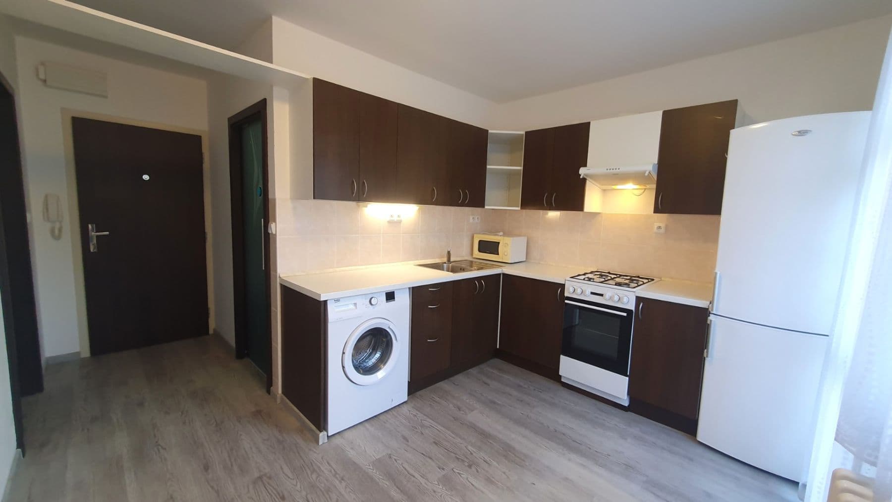 1 bedroom flat to rent, 37 m², Absolonova, Brno, Jihomoravský Region 1 bedroom flat to rent, 37 m², Absolonova, Brno, Jihomoravský Region