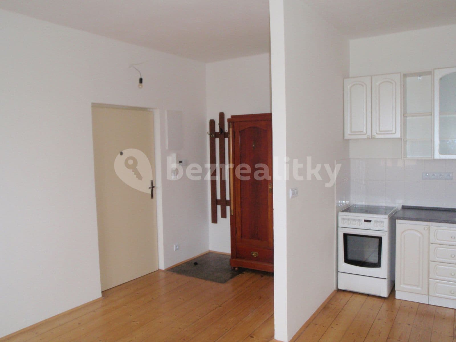 Studio flat to rent, 37 m², Jiraskova, Tábor, Jihočeský Region Studio flat to rent, 37 m², Jiraskova, Tábor, Jihočeský Region