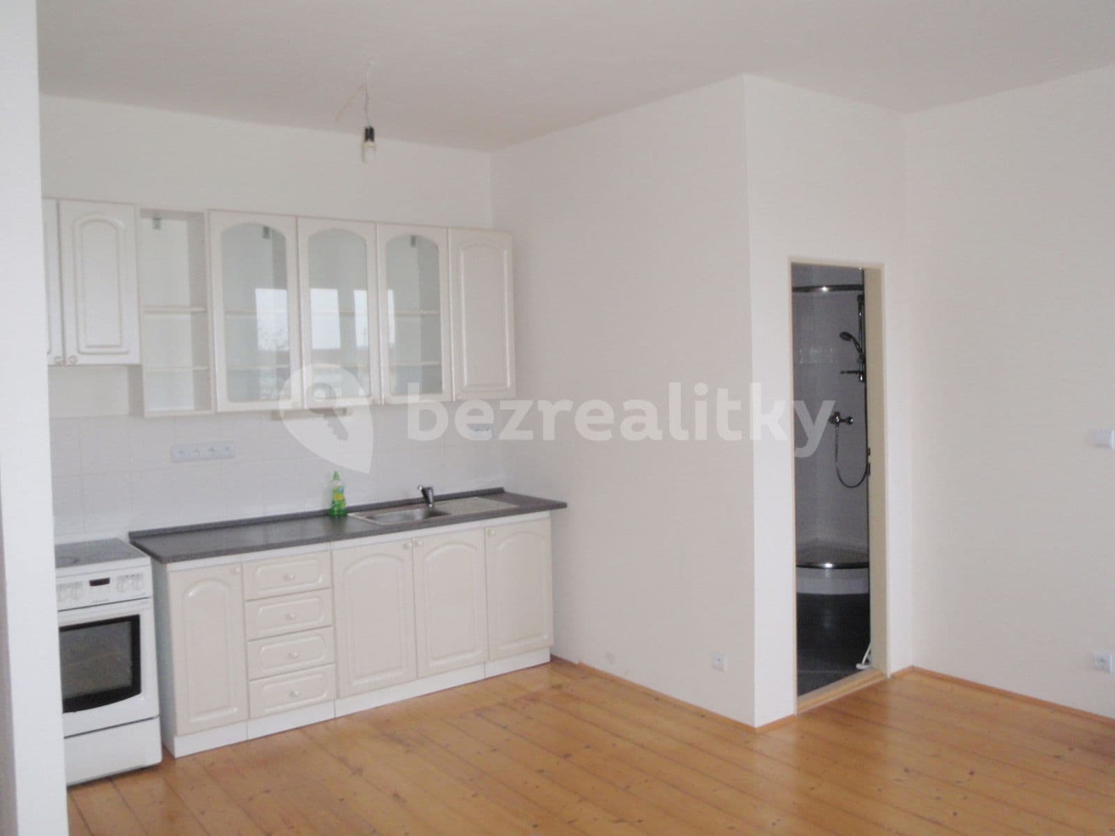 Studio flat to rent, 37 m², Jiraskova, Tábor, Jihočeský Region Studio flat to rent, 37 m², Jiraskova, Tábor, Jihočeský Region