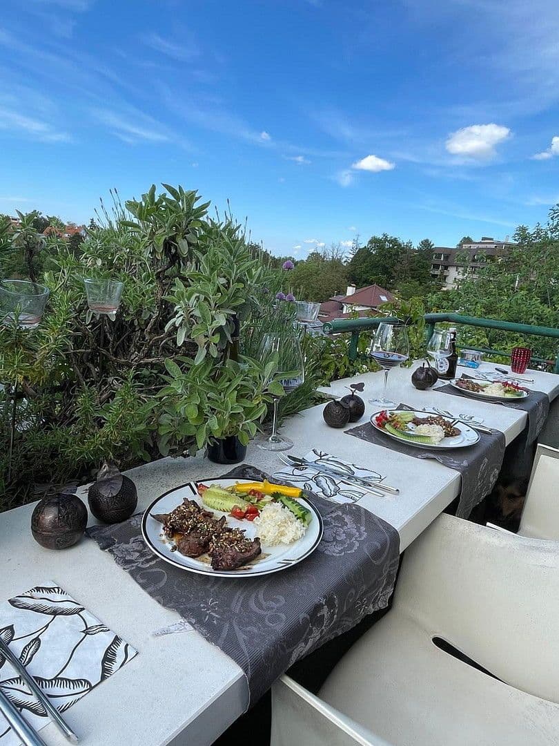 3 bedroom with open-plan kitchen flat for sale, 128 m², Leonberg, Baden-Württemberg 3 bedroom with open-plan kitchen flat for sale, 128 m², Leonberg, Baden-Württemberg