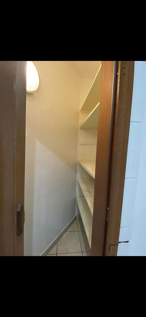 2 bedroom with open-plan kitchen flat to rent, 81 m², Gelsenkirchen, North Rhine-Westphalia 2 bedroom with open-plan kitchen flat to rent, 81 m², Gelsenkirchen, North Rhine-Westphalia