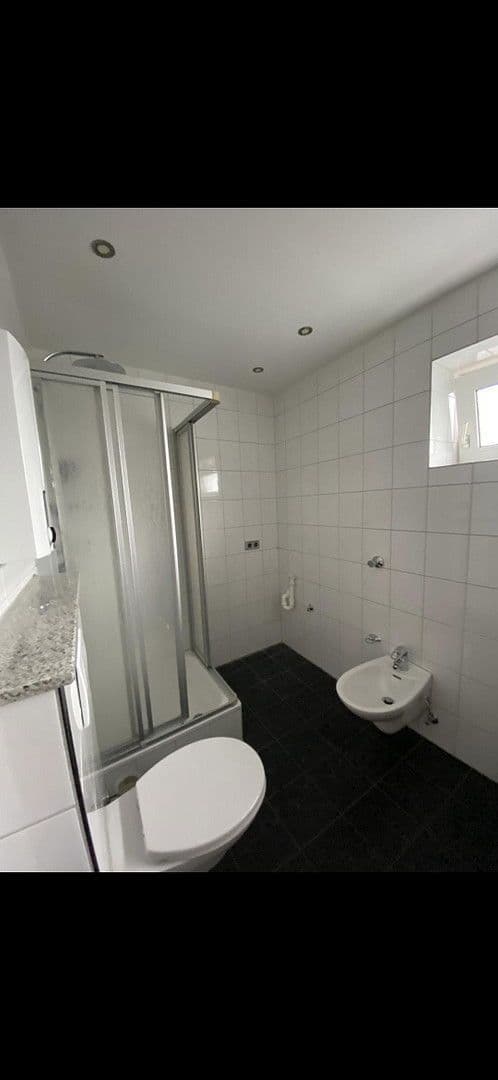 2 bedroom with open-plan kitchen flat to rent, 81 m², Gelsenkirchen, North Rhine-Westphalia 2 bedroom with open-plan kitchen flat to rent, 81 m², Gelsenkirchen, North Rhine-Westphalia