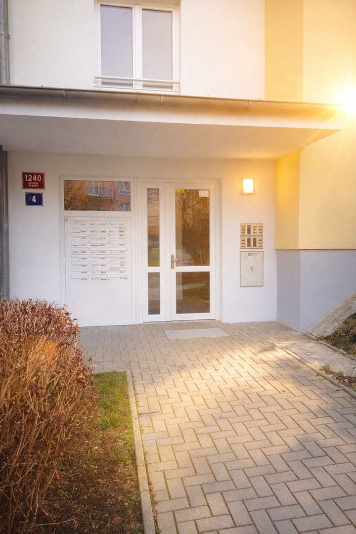 1 bedroom with open-plan kitchen flat to rent, 45 m², Holubí, Prague, Prague 1 bedroom with open-plan kitchen flat to rent, 45 m², Holubí, Prague, Prague