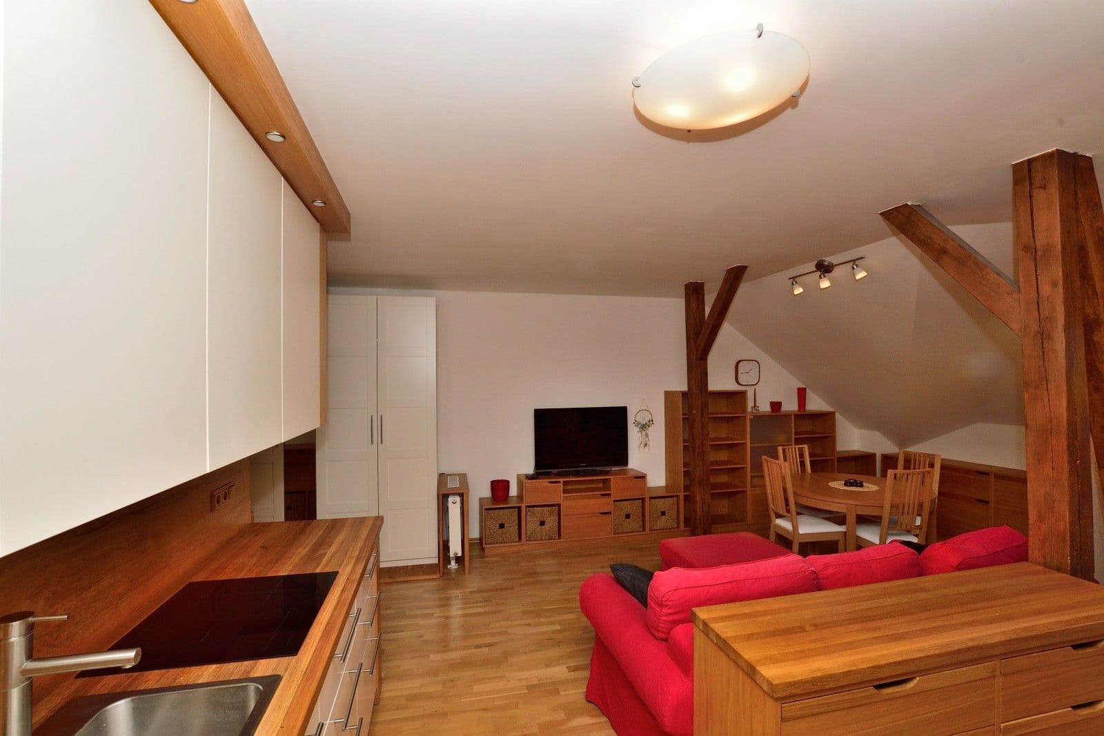 1 bedroom with open-plan kitchen flat to rent, 61 m², Na Mlejnku, Prague, Prague 1 bedroom with open-plan kitchen flat to rent, 61 m², Na Mlejnku, Prague, Prague