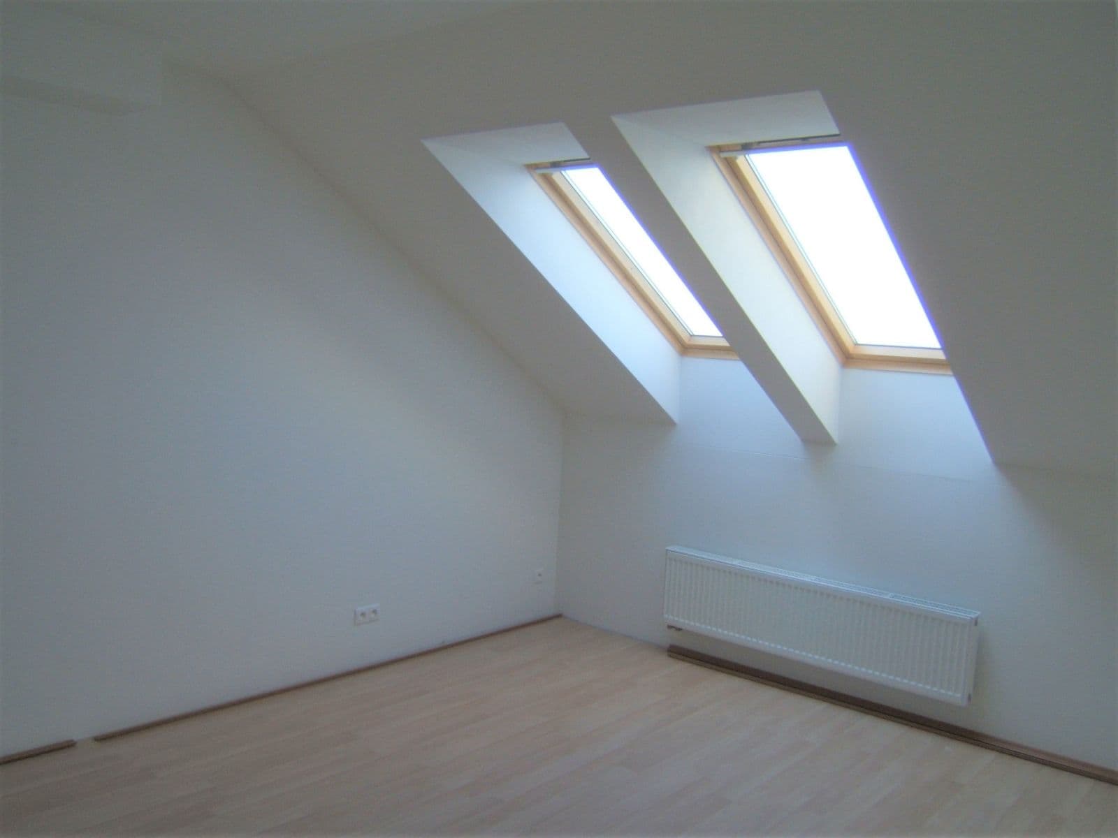 1 bedroom with open-plan kitchen flat to rent, 58 m², U Lipové aleje, Prague, Prague 1 bedroom with open-plan kitchen flat to rent, 58 m², U Lipové aleje, Prague, Prague