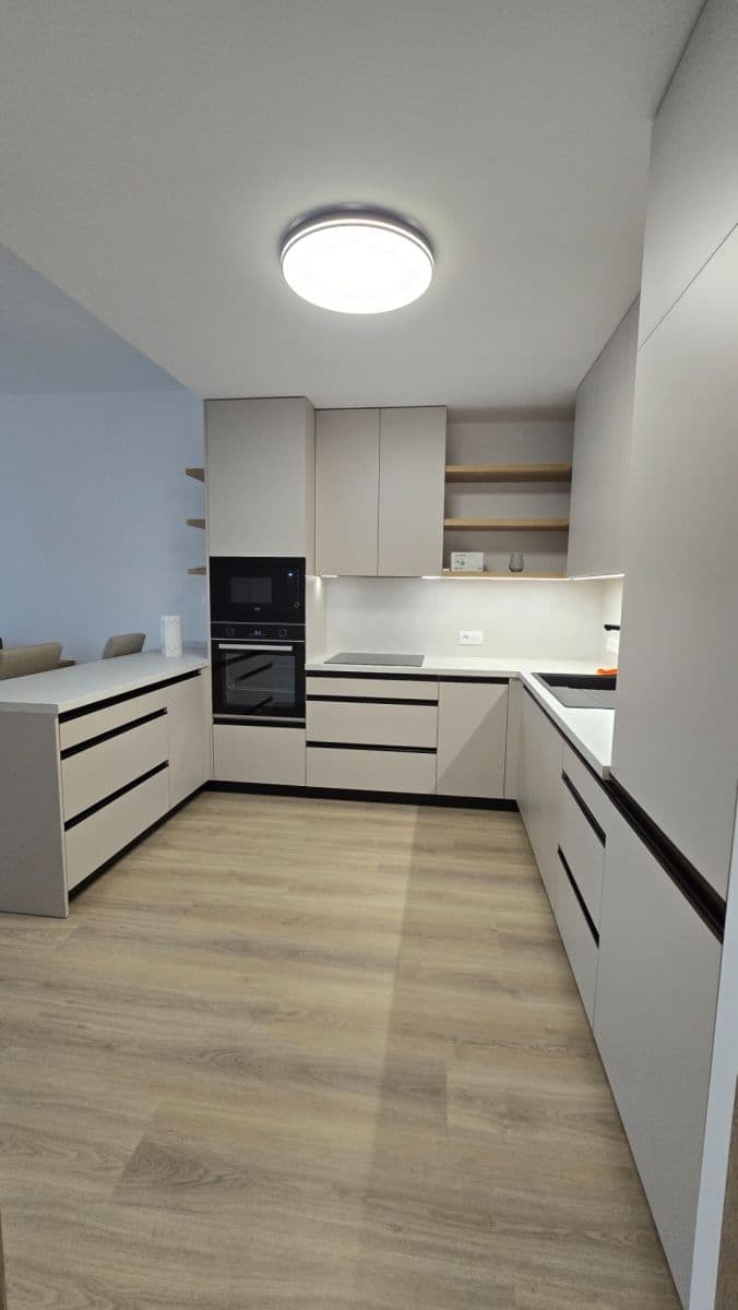 1 bedroom flat to rent, 56 m², Americká, Kladno, Středočeský Region 1 bedroom flat to rent, 56 m², Americká, Kladno, Středočeský Region