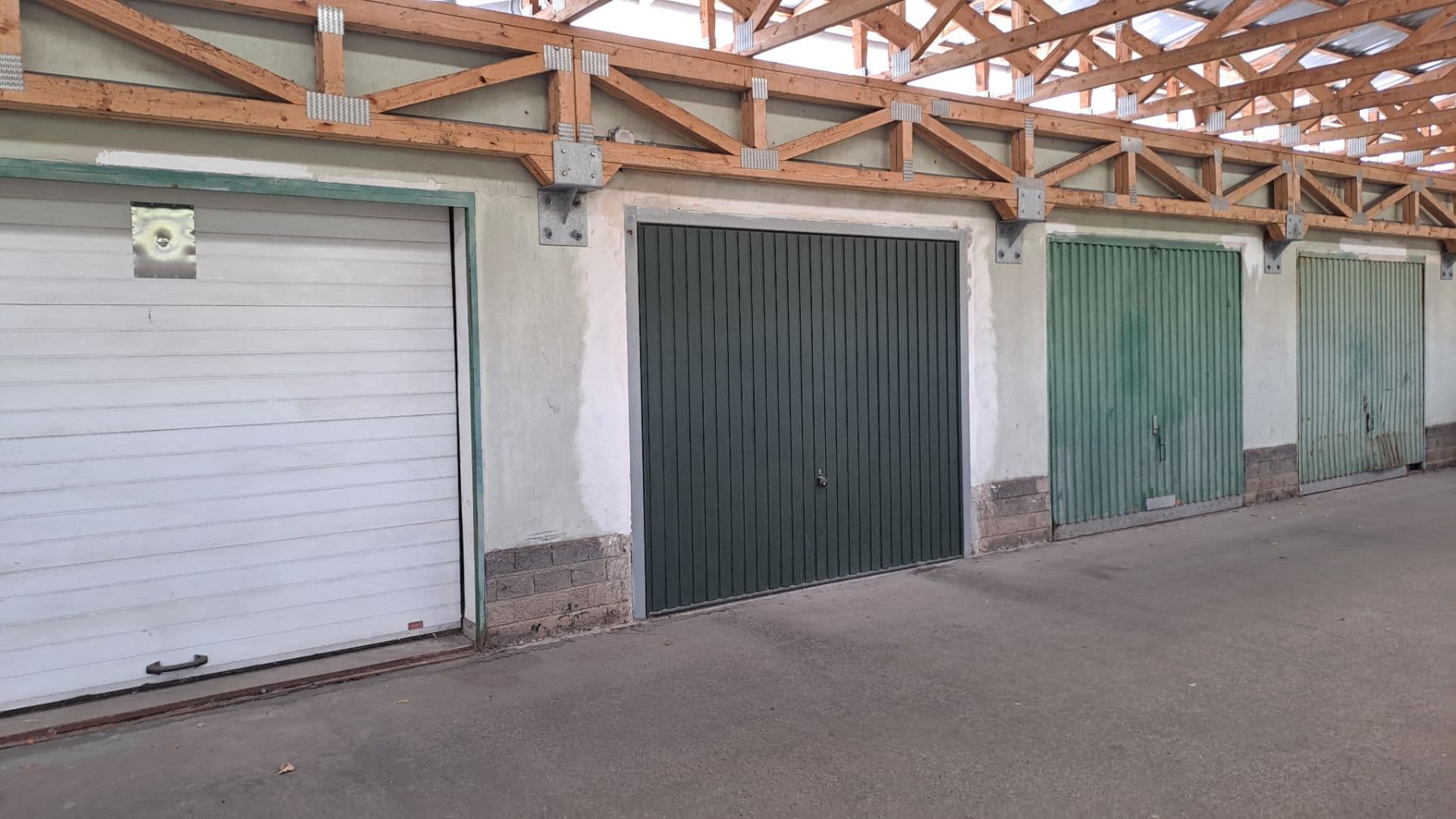 garage to rent, 16 m², Brno, Jihomoravský Region garage to rent, 16 m², Brno, Jihomoravský Region