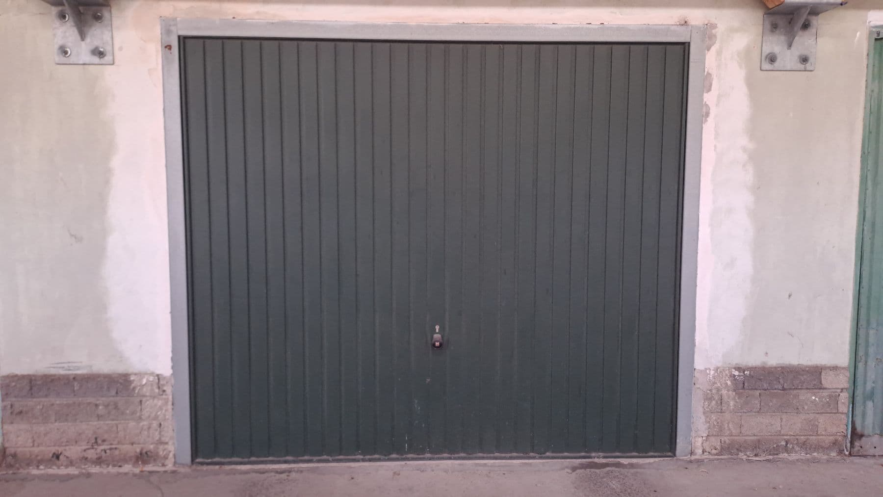 garage to rent, 16 m², Brno, Jihomoravský Region garage to rent, 16 m², Brno, Jihomoravský Region