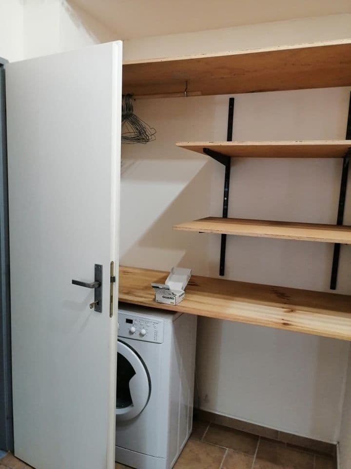 Studio flat to rent, 25 m², Ruská, Prague, Prague Studio flat to rent, 25 m², Ruská, Prague, Prague