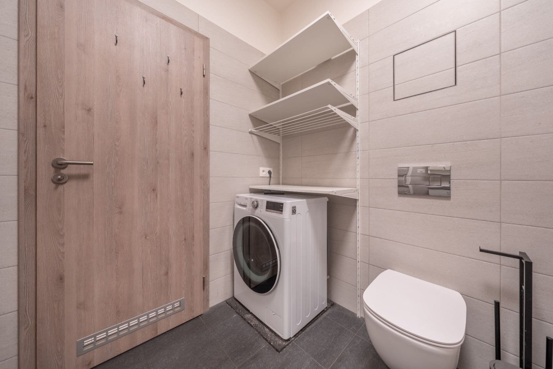 Studio flat to rent, 33 m², Waltariho, Prague, Prague Studio flat to rent, 33 m², Waltariho, Prague, Prague