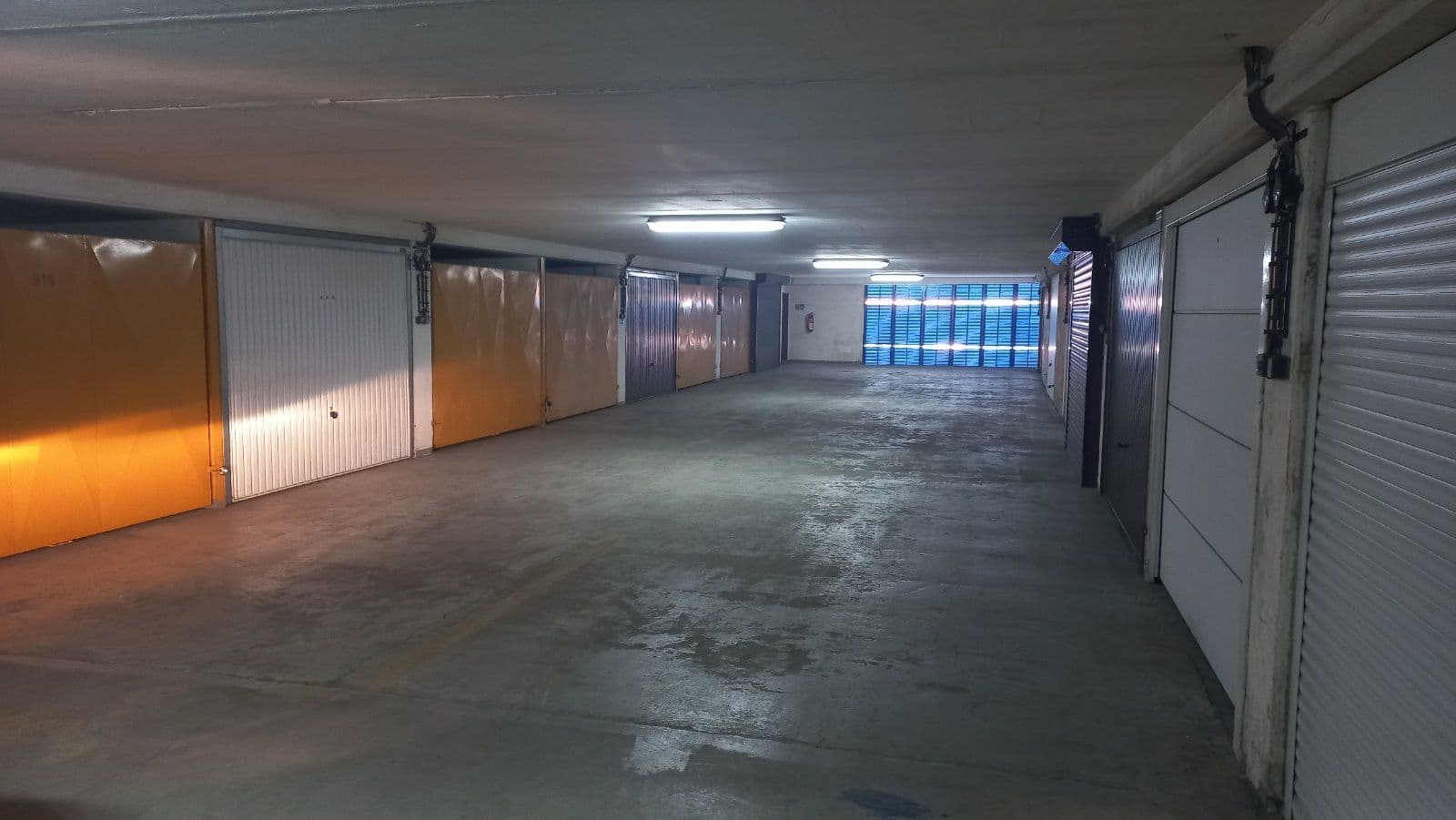 garage to rent, 18 m², Holušická, Prague, Prague garage to rent, 18 m², Holušická, Prague, Prague