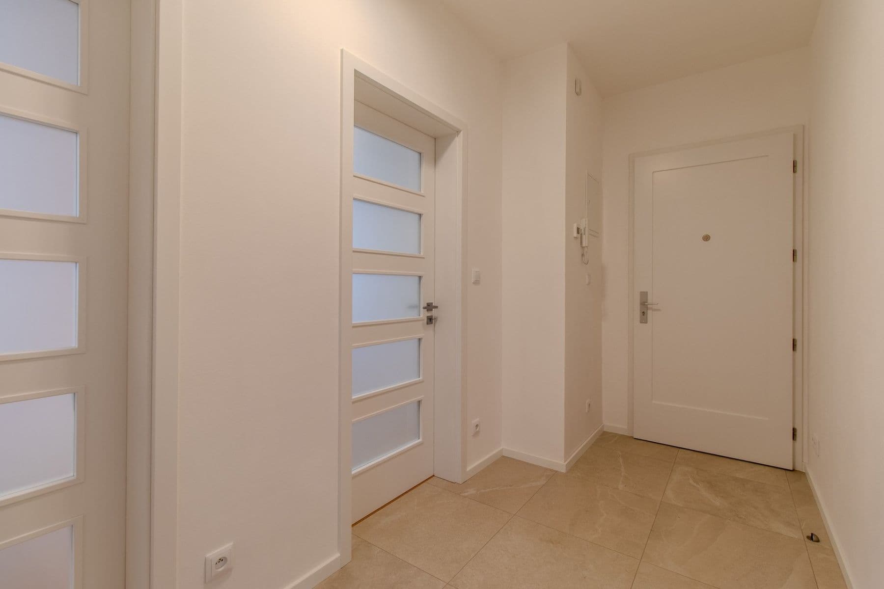 1 bedroom with open-plan kitchen flat to rent, 45 m², Zelená, Prague, Prague 1 bedroom with open-plan kitchen flat to rent, 45 m², Zelená, Prague, Prague