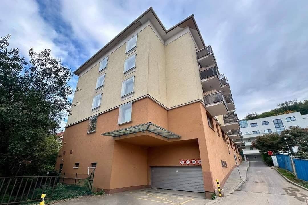 garage to rent, 12 m², Na Neklance, Prague, Prague garage to rent, 12 m², Na Neklance, Prague, Prague