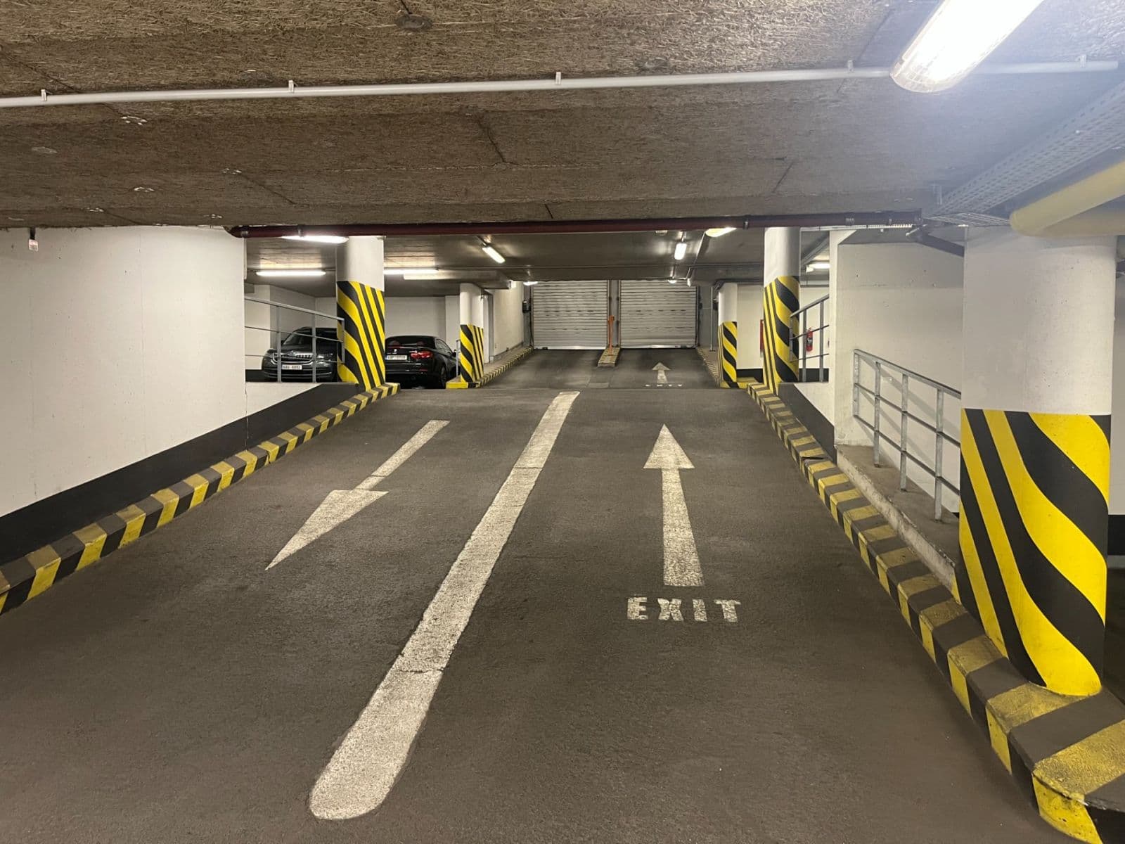 garage to rent, 16 m², Karla Engliše, Prague, Prague garage to rent, 16 m², Karla Engliše, Prague, Prague