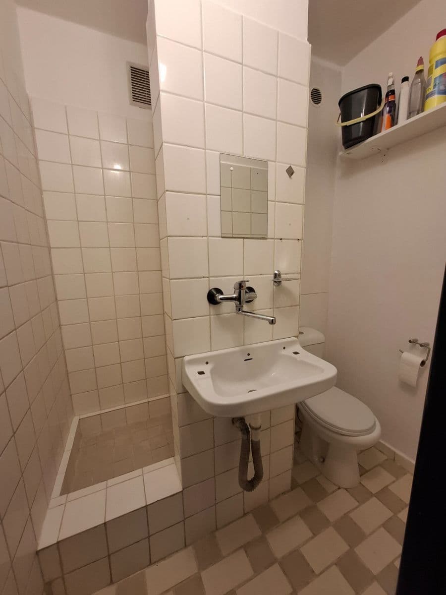 Studio flat to rent, 36 m², Stavařov, Pardubice, Pardubický Region Studio flat to rent, 36 m², Stavařov, Pardubice, Pardubický Region