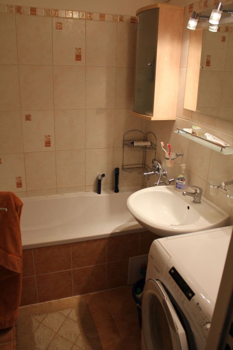 4 bedroom flat to rent, 100 m², Svážná, Brno, Jihomoravský Region 4 bedroom flat to rent, 100 m², Svážná, Brno, Jihomoravský Region