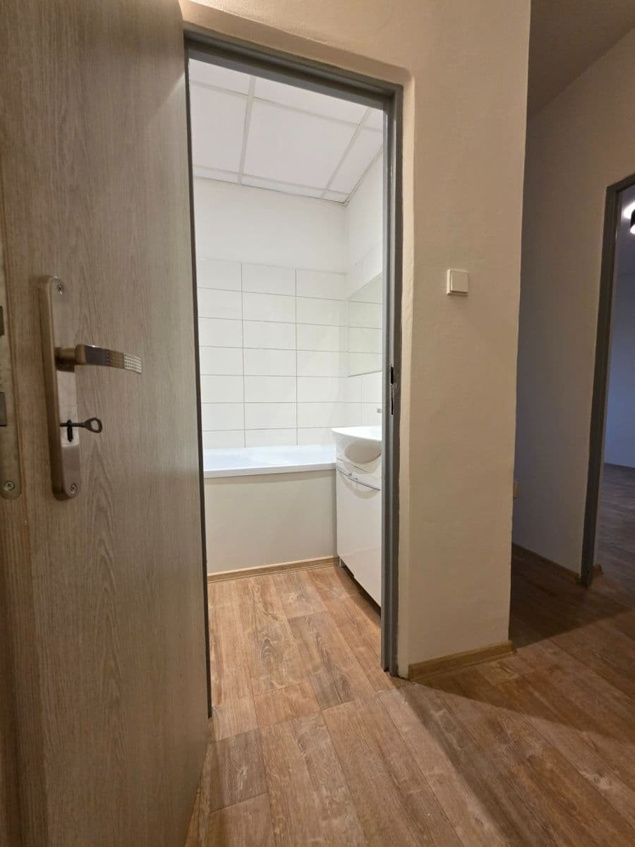 2 bedroom flat to rent, 56 m², Jaroslava Vrchlického, Most, Ústecký Region 2 bedroom flat to rent, 56 m², Jaroslava Vrchlického, Most, Ústecký Region