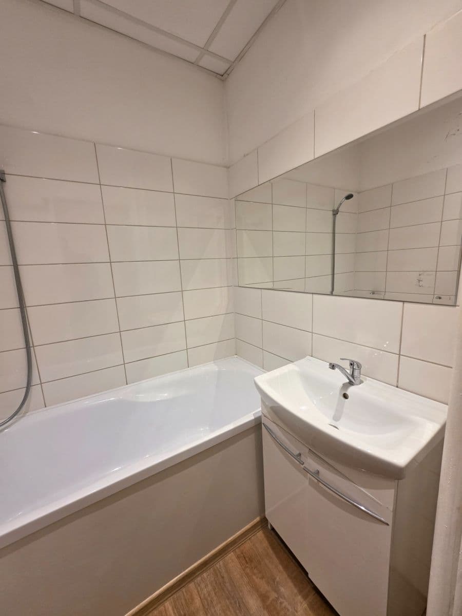 2 bedroom flat to rent, 56 m², Jaroslava Vrchlického, Most, Ústecký Region 2 bedroom flat to rent, 56 m², Jaroslava Vrchlického, Most, Ústecký Region