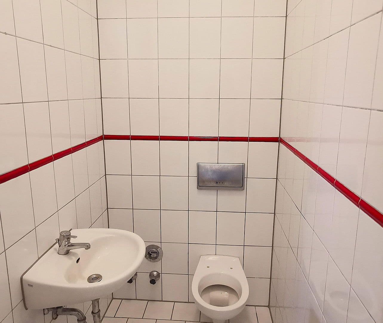 3 bedroom flat to rent, 95 m², Petersstrasse 23, Freiberg, Saxony 3 bedroom flat to rent, 95 m², Petersstrasse 23, Freiberg, Saxony