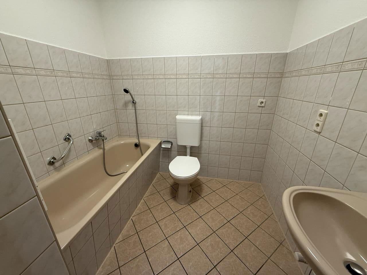 3 bedroom flat to rent, 65 m², Haselbrunner Str. 73, Plauen, Saxony 3 bedroom flat to rent, 65 m², Haselbrunner Str. 73, Plauen, Saxony